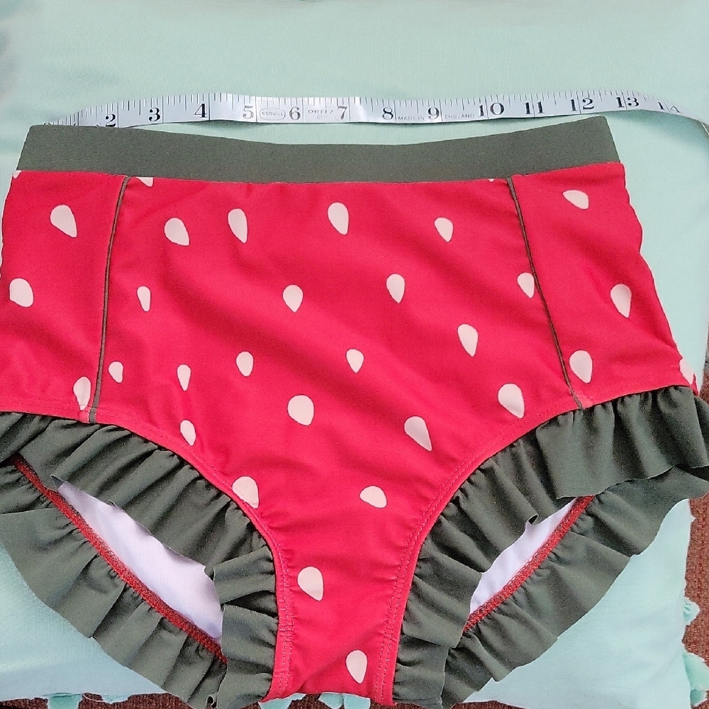 Red and Green Polka Dot Bikini Set - Picture 4 of 6